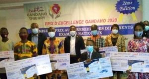 Prix d’excellence Gandaho 2019: Les 5 lauréats reçus par les autorités diplomatiques et consulaires en France