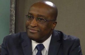 Opinion/Omar Arouna, Ancien Ambassadeur du Bénin aux USA prend à contre-pied le ministre de la santé : La commande de 200 appareils d’assistance respiratoire en cours de livraison, contestée