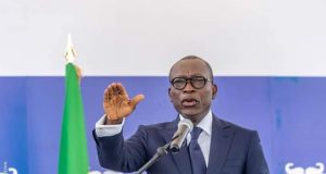 Discours d’investiture de Patrice Talon/Le maire de Comé apprécie le volet social