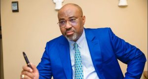 Lettre de Richard Boni Ouorou à ses compatriotes/ »Fini le théâtre des politicailleries médiocres »